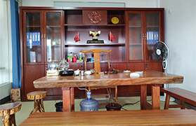 星空娱乐钢材有限公司恬静办公室